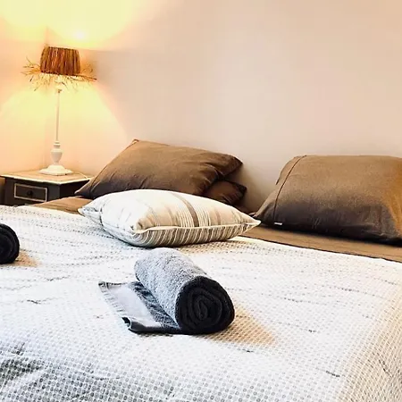 Apartmanhotel Le 104 St Privat Saint-Privat-de-Champclos