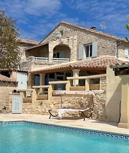 Appart hôtel Le 104 St Privat Saint-Privat-de-Champclos