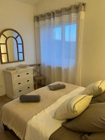 Le 104 St Privat Saint-Privat-de-Champclos